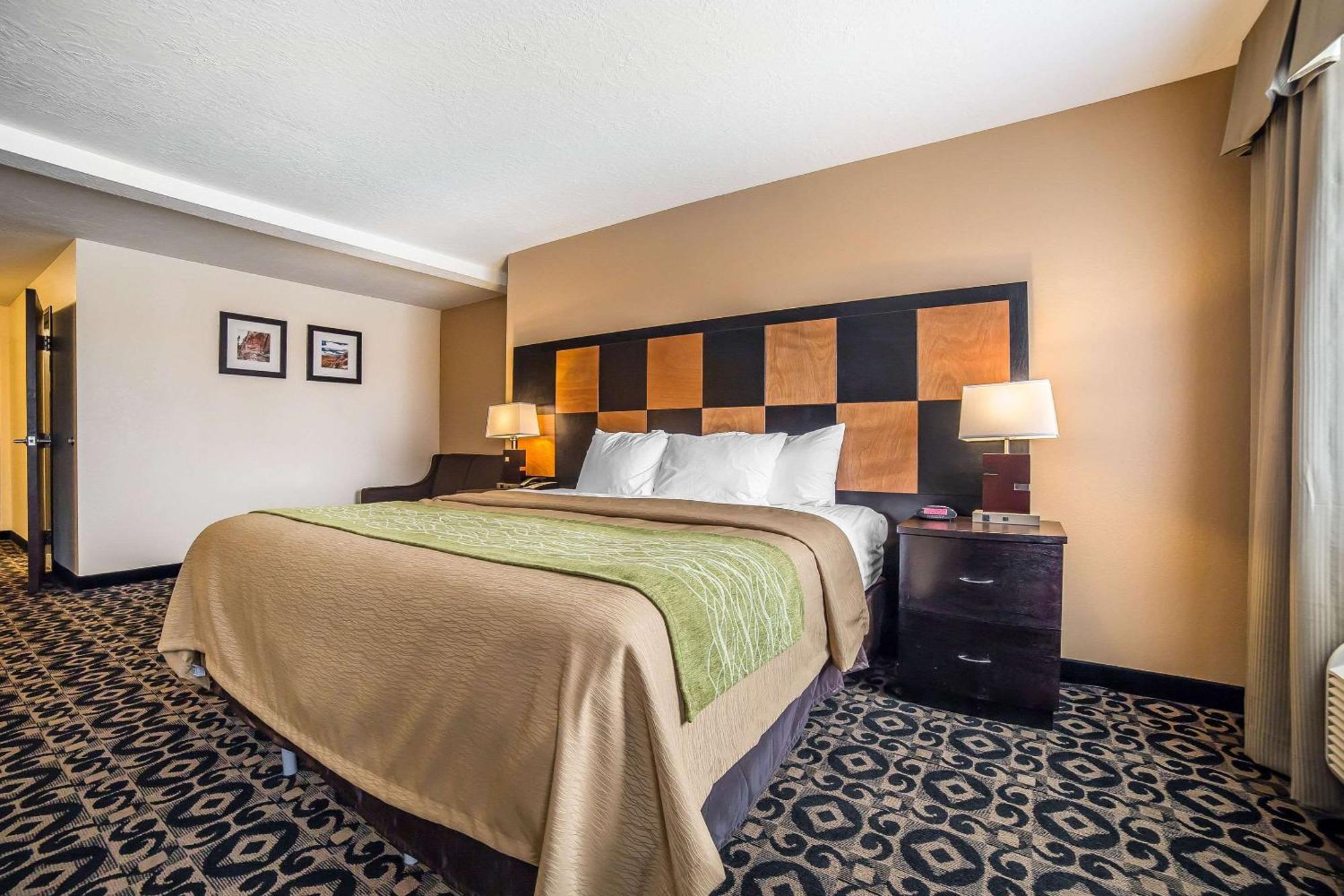 Comfort Inn Ballard-Roosevelt Εξωτερικό φωτογραφία